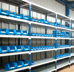 Estanterías metálicas para almacenes, farmacias, etc.